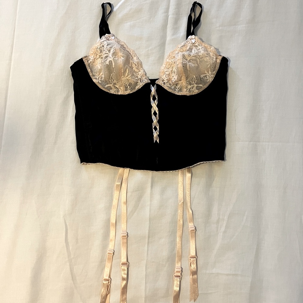 JLo Corset Set - Picture 2 of 8